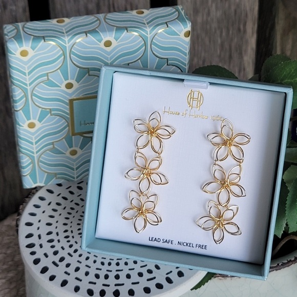 NWT House of Harlow 1960 gold wire triple daisy flower dangle earrings - Picture 3 of 4
